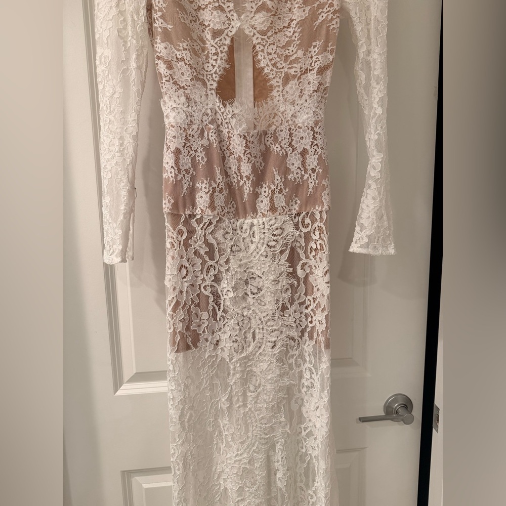 NWOT BRONX AND BANCO Eleanor Sheer Long Sleeve High Slit White Lace Wedding Gown - Picture 12 of 16